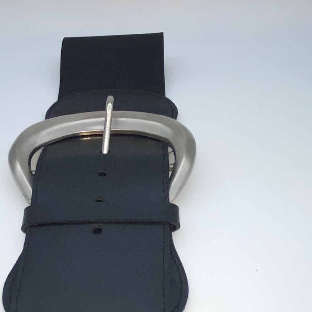 New York‎ & Company Belt - Picture 3 of 4